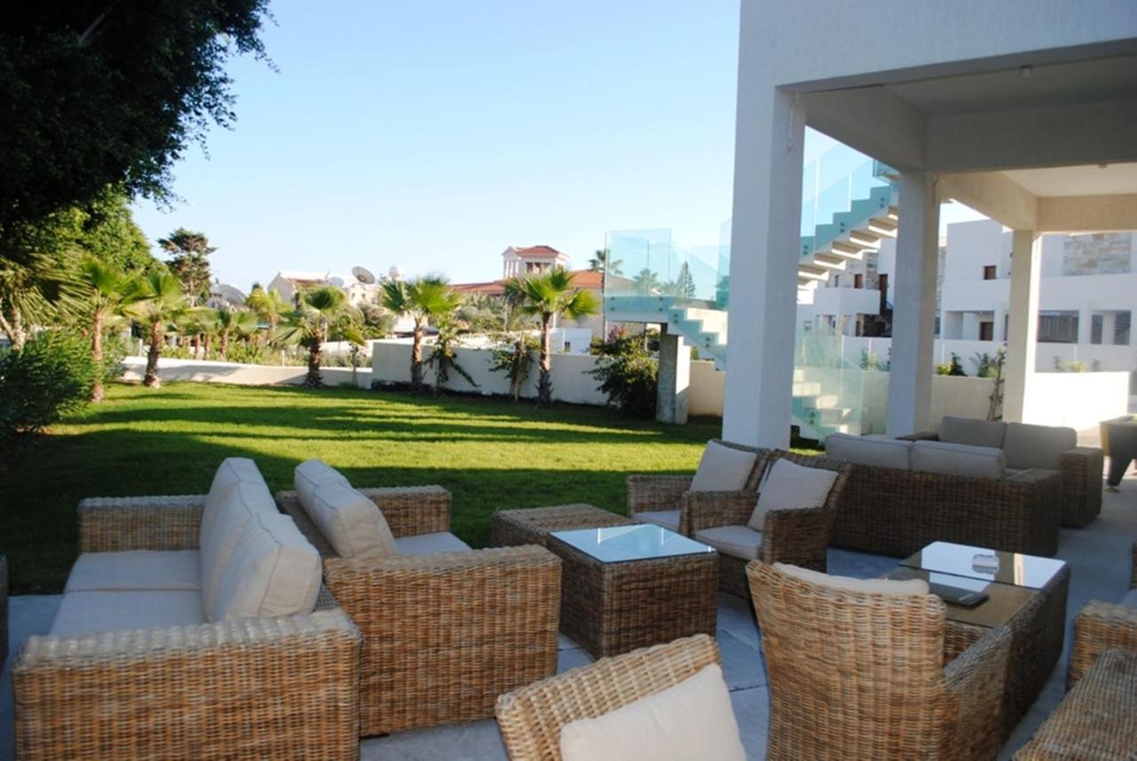 Gold Lagoon Kosher Hotel Paphos Extérieur photo