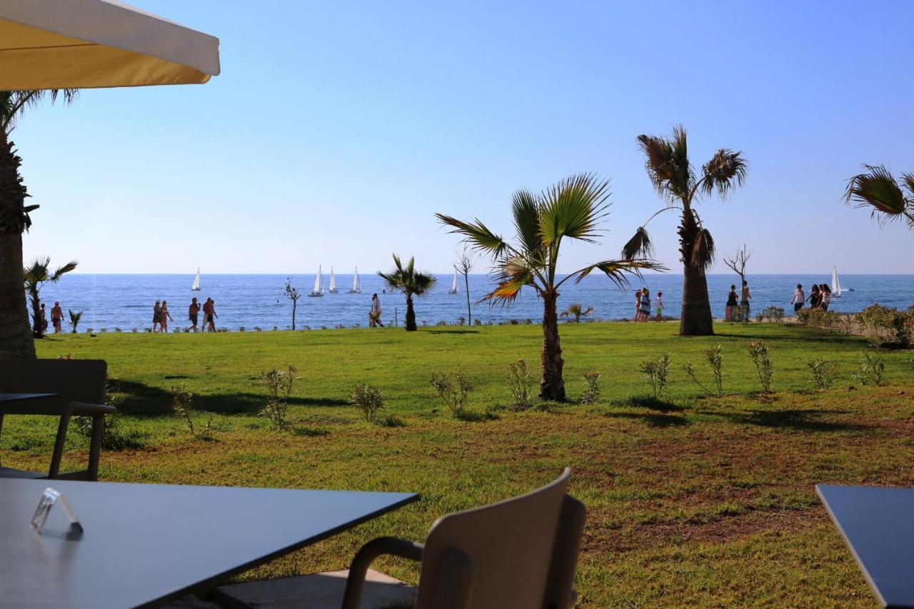 Gold Lagoon Kosher Hotel Paphos Extérieur photo