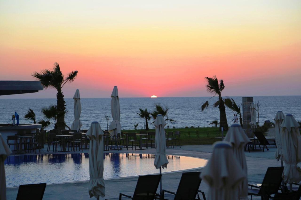 Gold Lagoon Kosher Hotel Paphos Extérieur photo