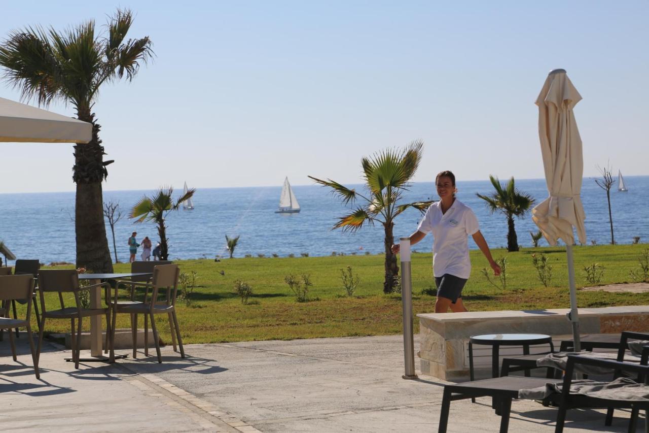 Gold Lagoon Kosher Hotel Paphos Extérieur photo