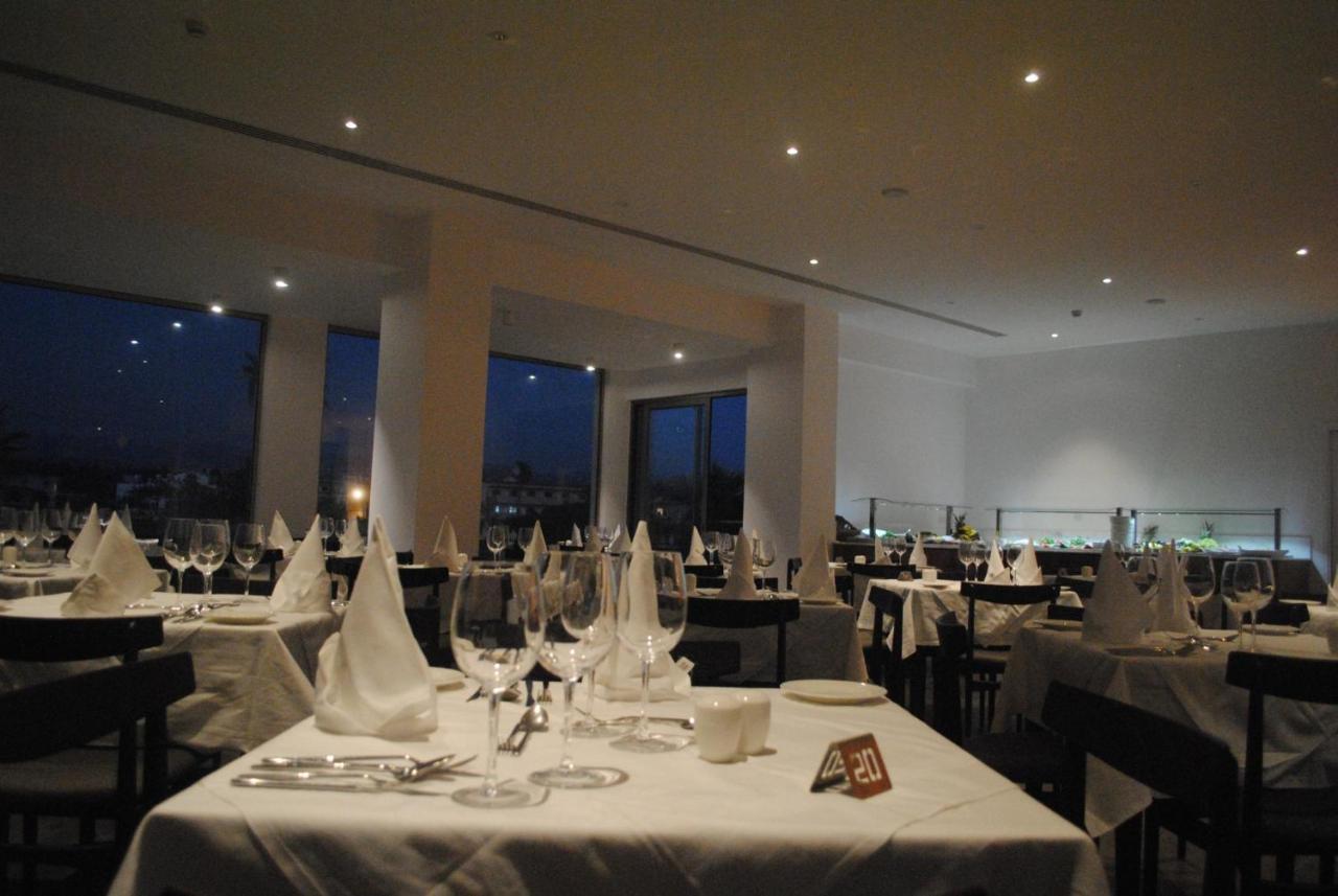 Gold Lagoon Kosher Hotel Paphos Extérieur photo